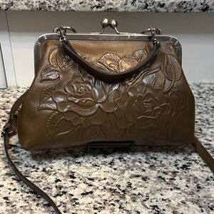 NWT Patricia Nash Viola Framed Leather Bag with Kiss Lock Closure